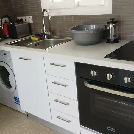 Apartament Sea Breeze Apts Sleeps 6 *