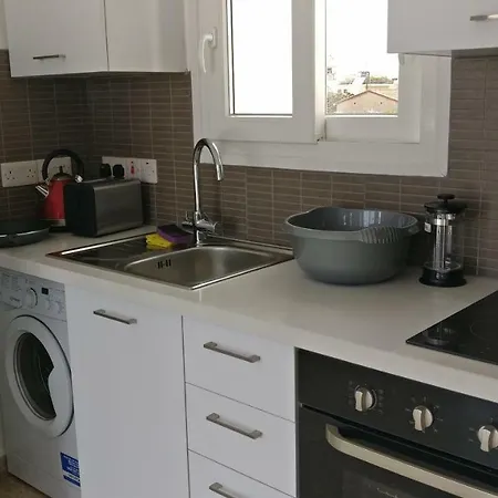 Apartament Sea Breeze Apts Sleeps 6 *